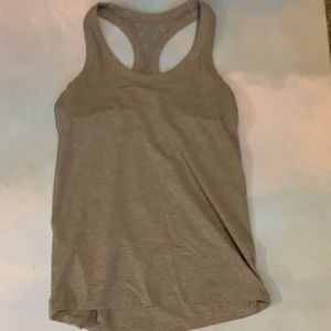 XS-S athletic top. Razorback style